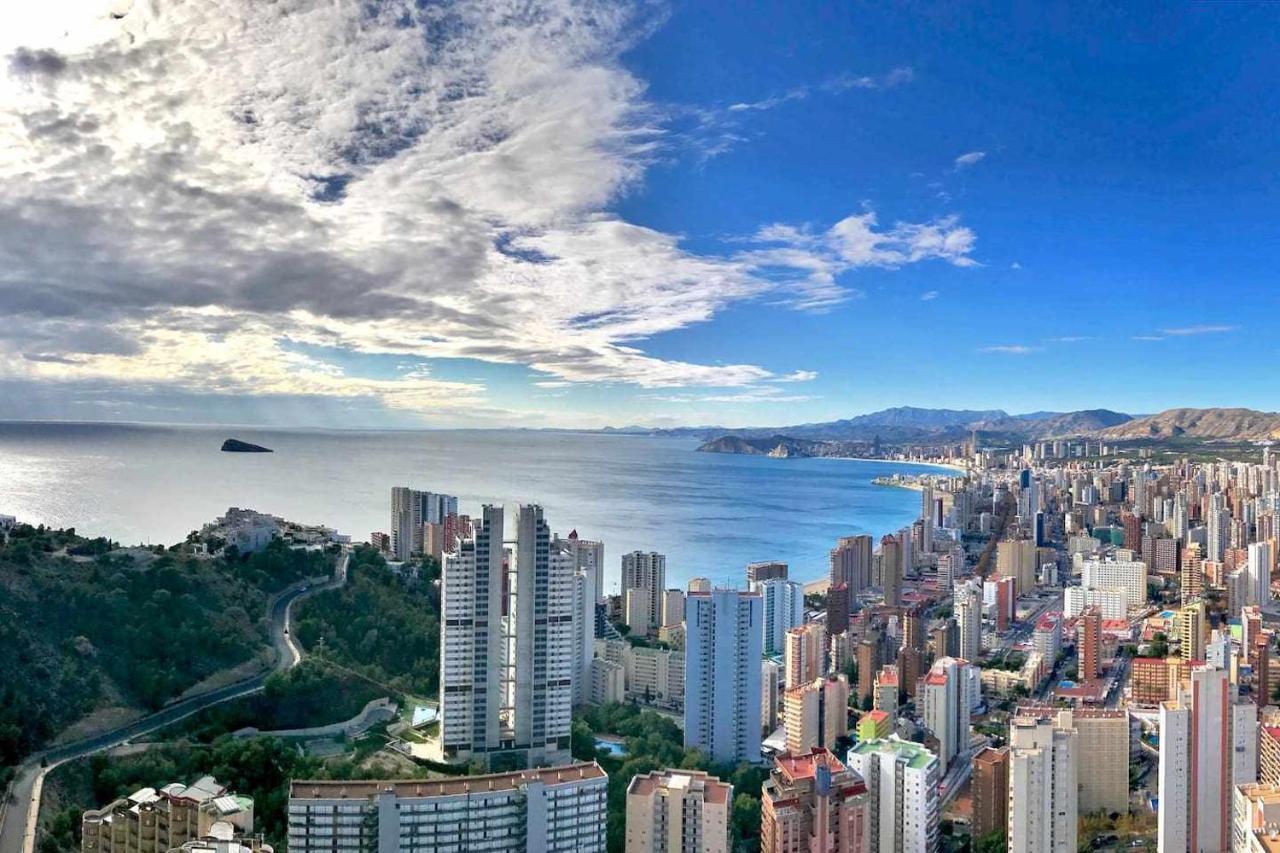 High Rise Apartment On The 39Th Floor With Private Terrace And Sea Views Μπένιντορμ Εξωτερικό φωτογραφία